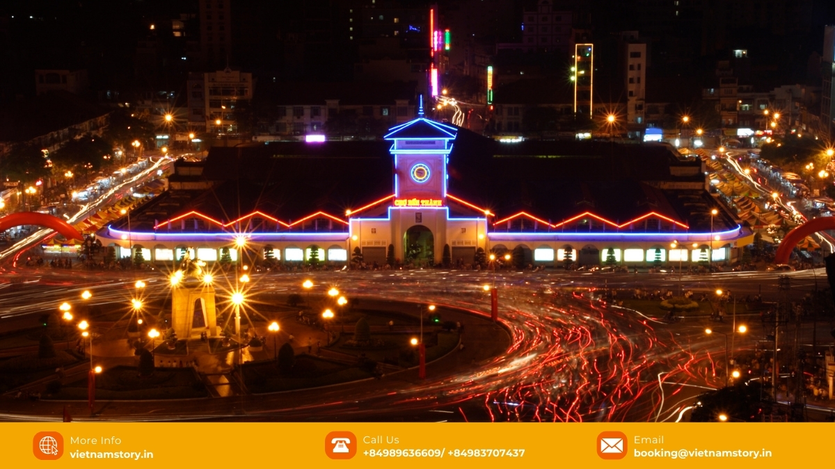 Vietnam Night Markets: A Vibrant Guide to Culture, Food & Shopping 11 Pop-up restaurants and stalls bustling with activity at Ben Thanh Night Market, Ho Chi Minh City.