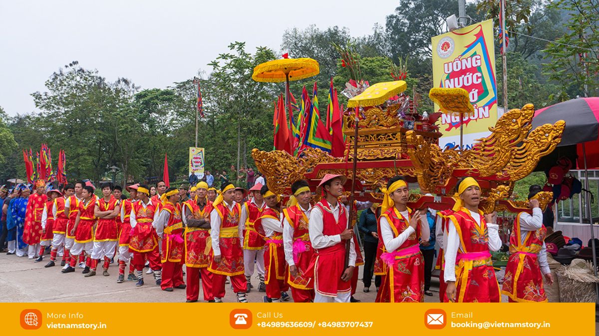 Hung King Festival: Vietnam’s Sacred Ancestral Celebration 6 A solemn incense offering ritual during the Hung King Festival ceremony at Hung Temple, Phu Tho.