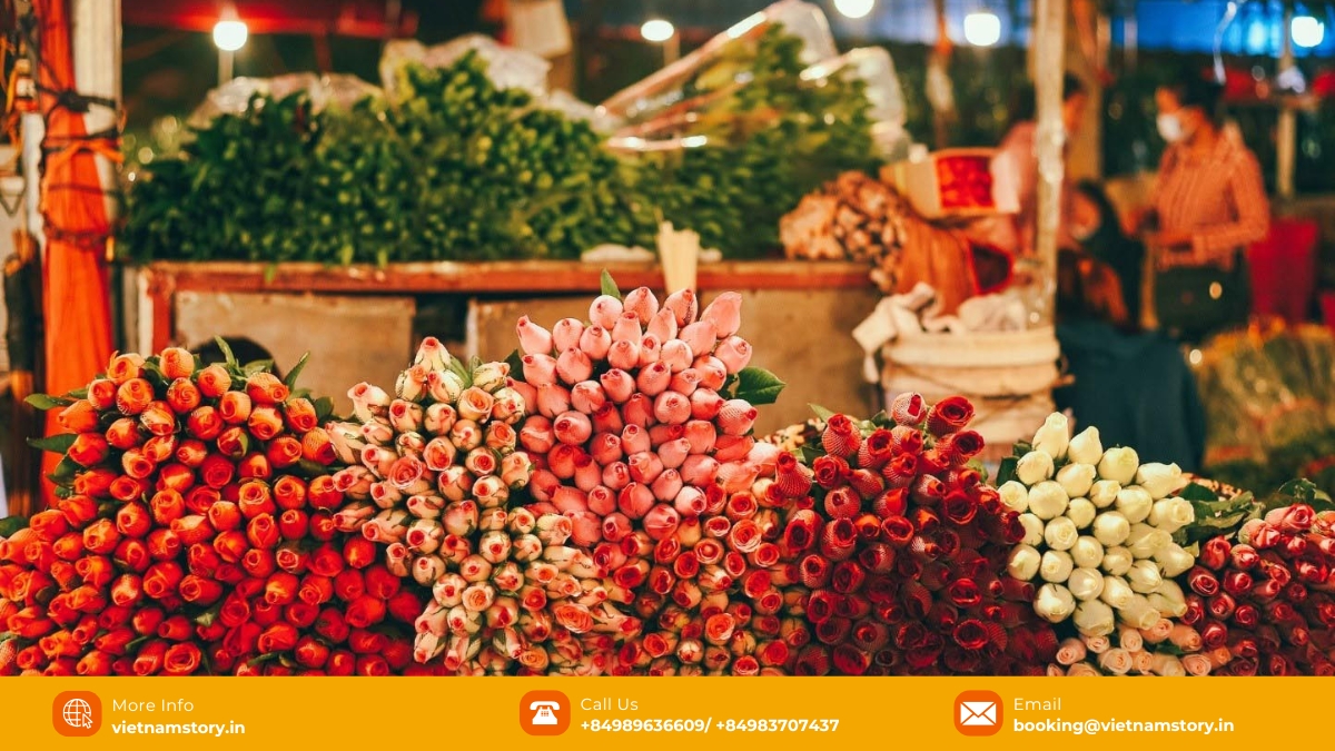 Buying beautiful, affordable flowers at Quang Ba Flower Market