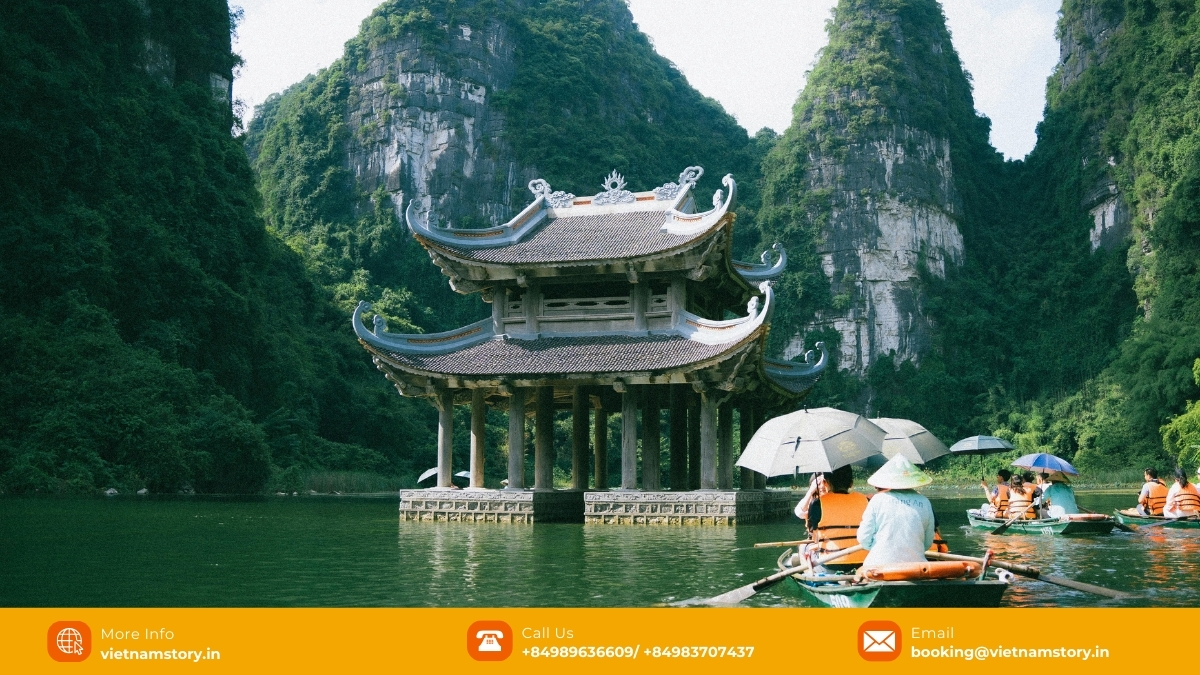 Visit Trang An is one of the best things to do in Ninh Binh