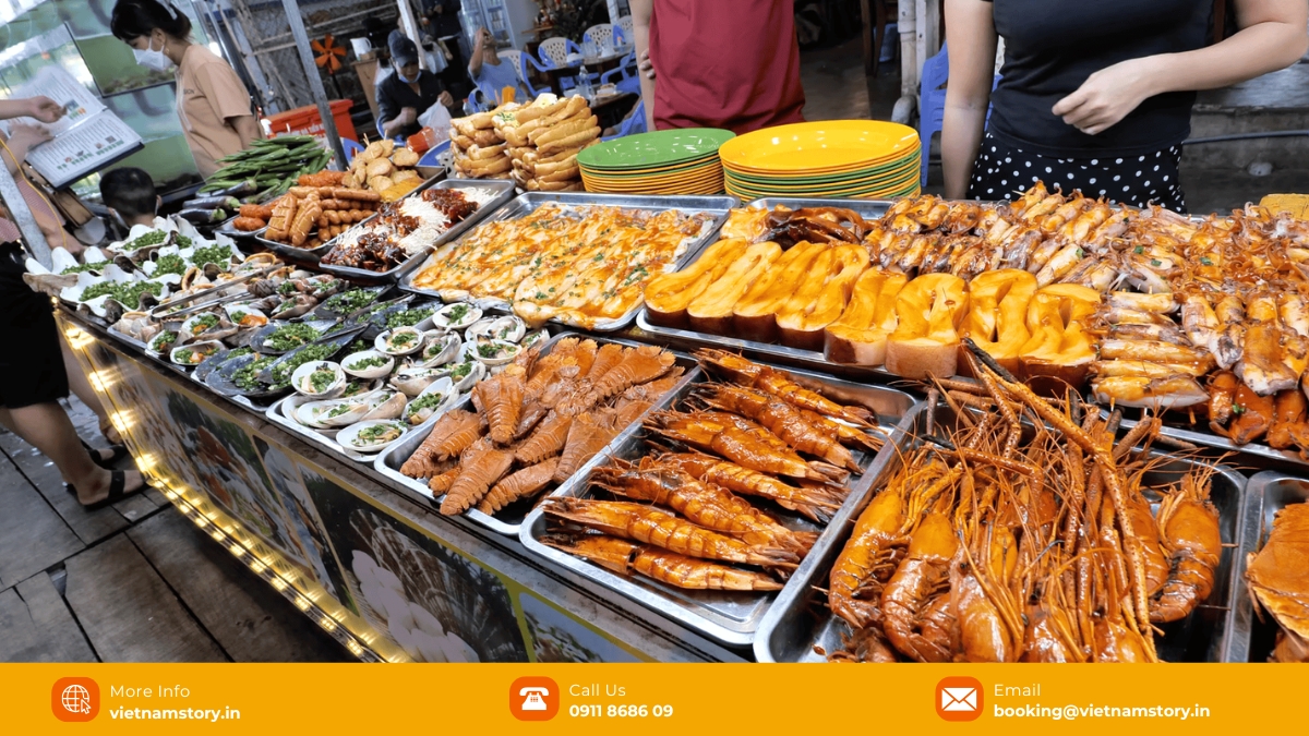 Phu Quoc Nightlife: The ultimate guide to the best bars, markets and shows 10 Come to the best restaurant in Phu Quoc Night Market and treat your taste buds with fresh seafood